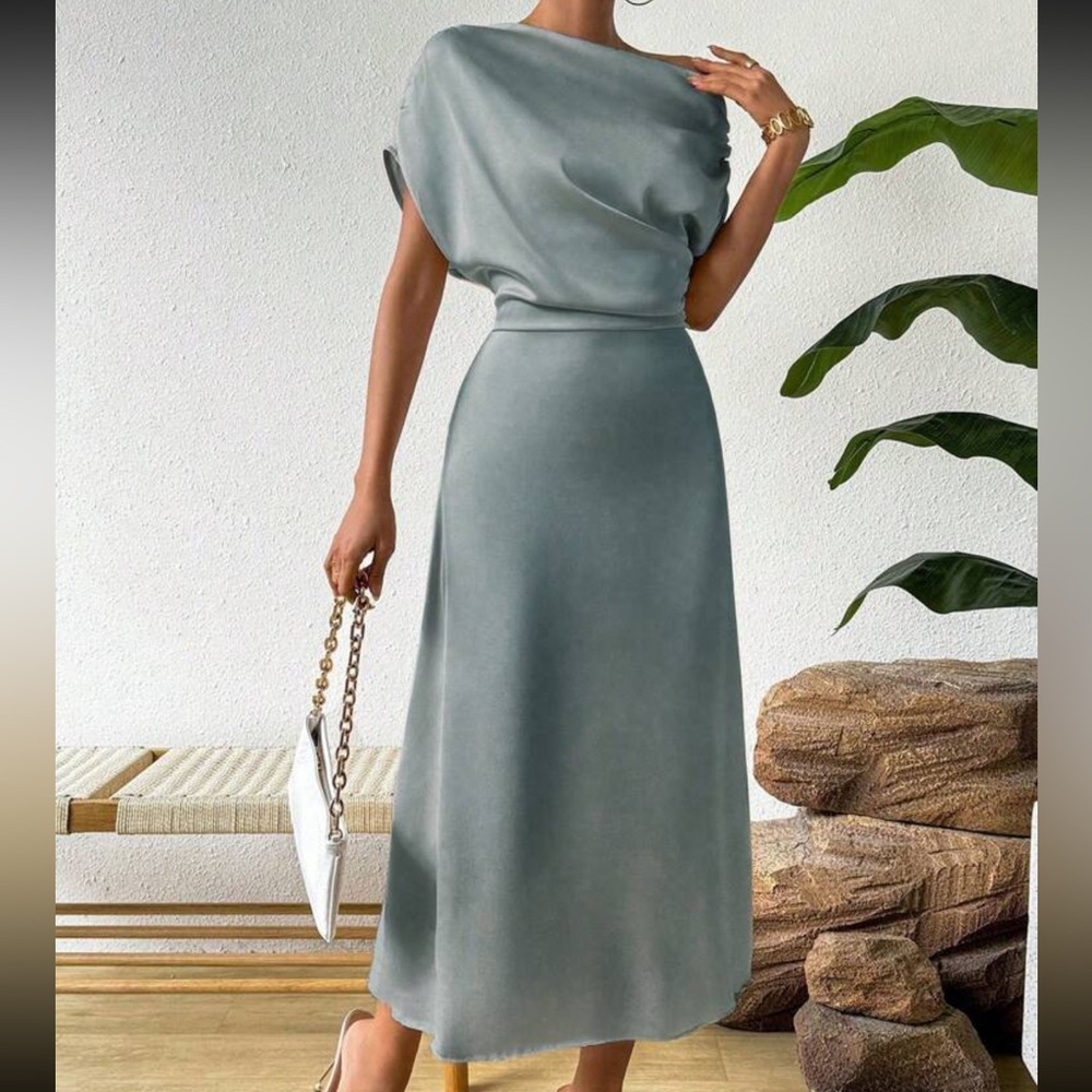 Asymmetrical Neckline Elegant Satin Dress - Picture 4 of 6